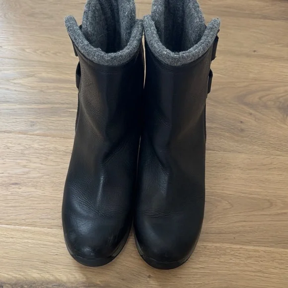 Black Ankle Boots for Women - Picture 4 of 8